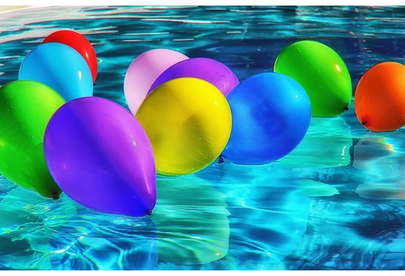 pool party balloons ideas
