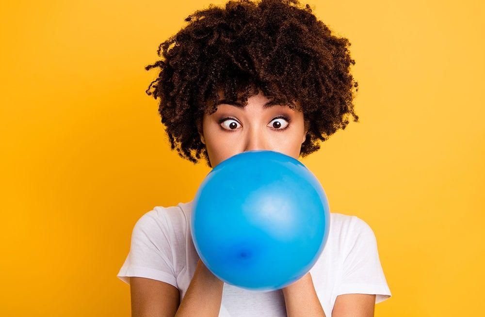 how to blow up balloons fast